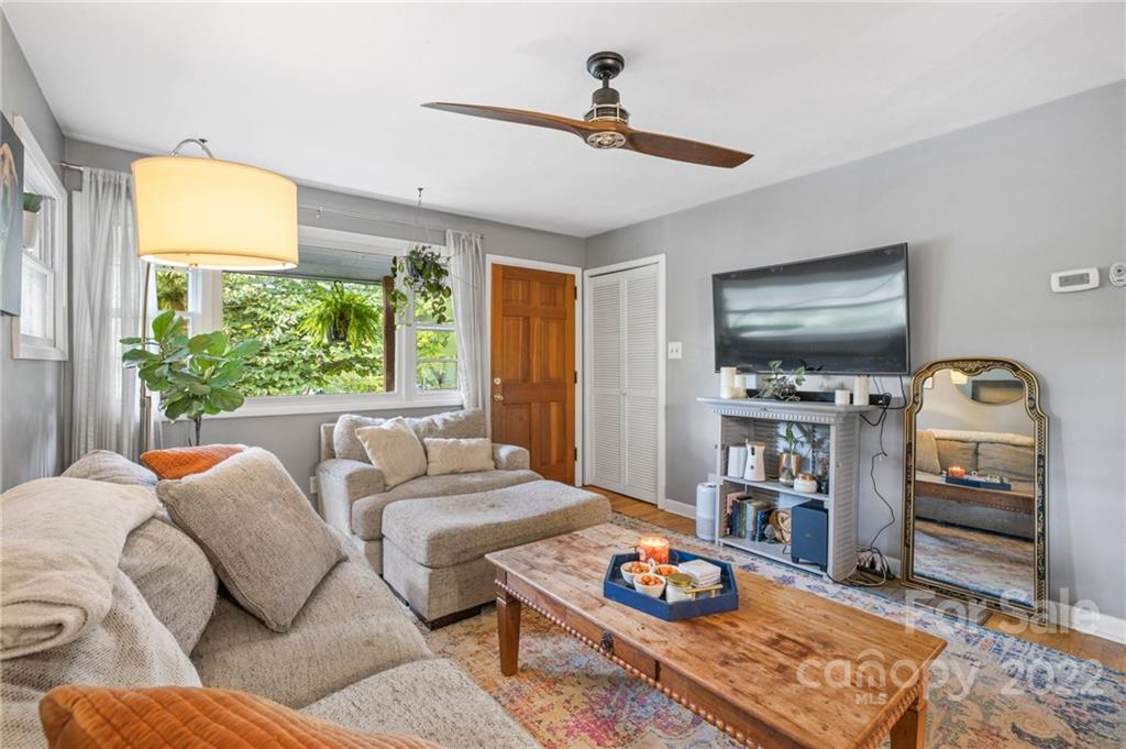 128 Longview Road Asheville, NC 28806 - Photo 9 of 45 Gallery Image 9