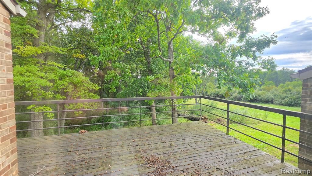 2551 Patterson Lake Road Pinckney, MI 48169 - Photo 10 of 37 Gallery Image 10
