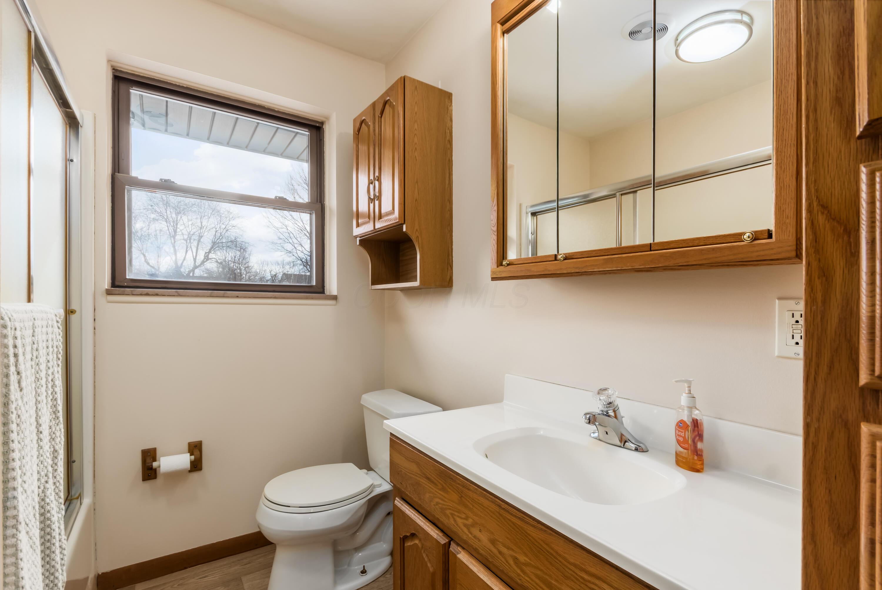 4256 Hoover Road Grove City, OH 43123 - Photo 15 of 25