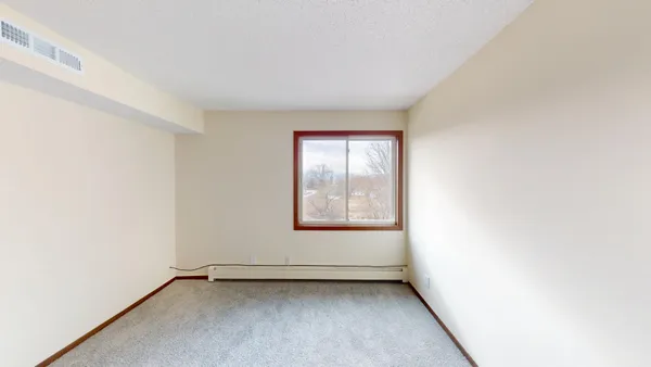 $143,000 | 4710 58th Avenue North, Unit 301, Crystal, MN 55429
