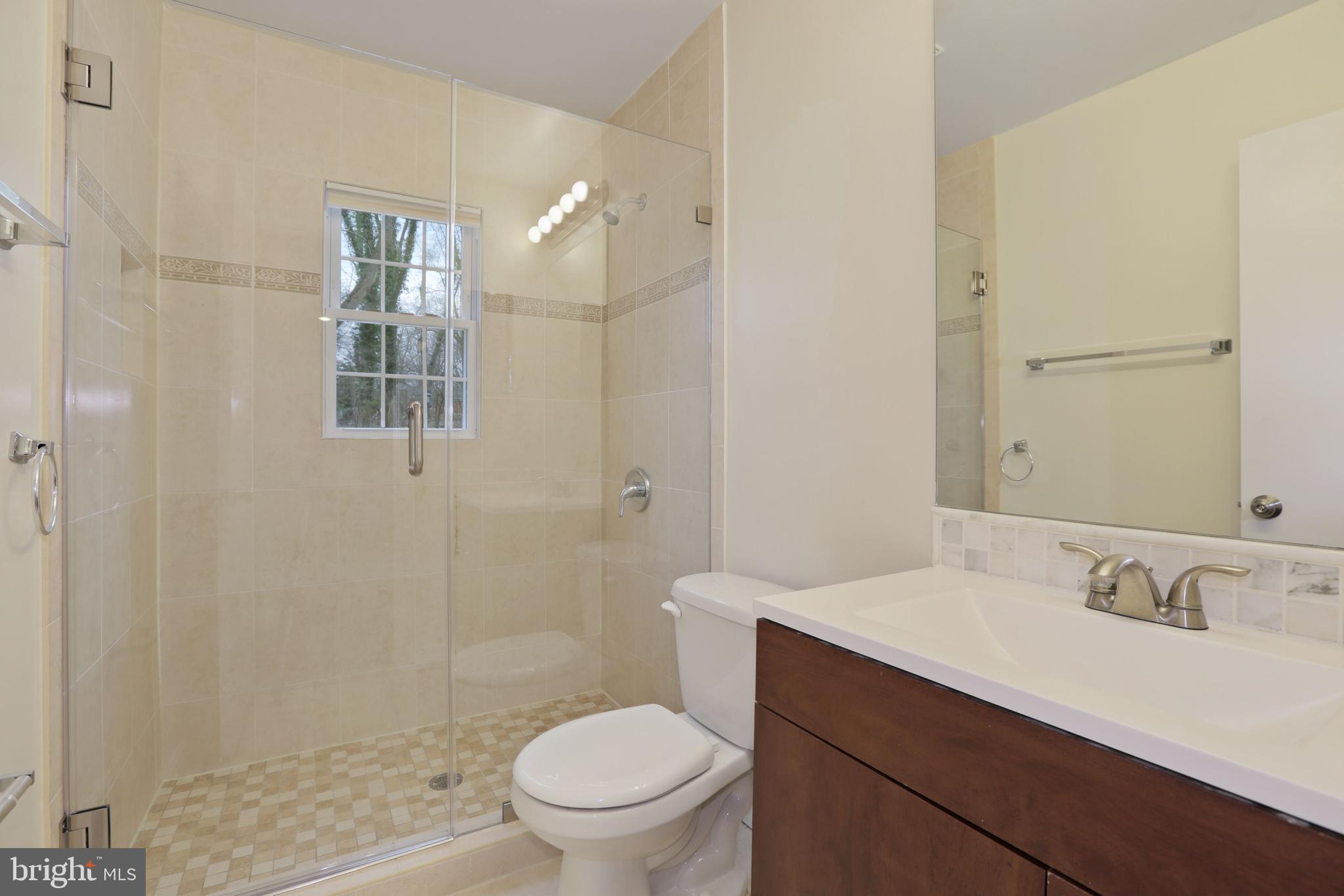 11017 Marcliff Road North Bethesda, MD 20852 - Photo 11 of 30