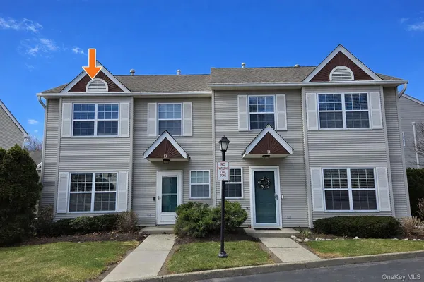 $324,999 | 256 Quassaick Avenue, Unit 13, New Windsor, NY 12553