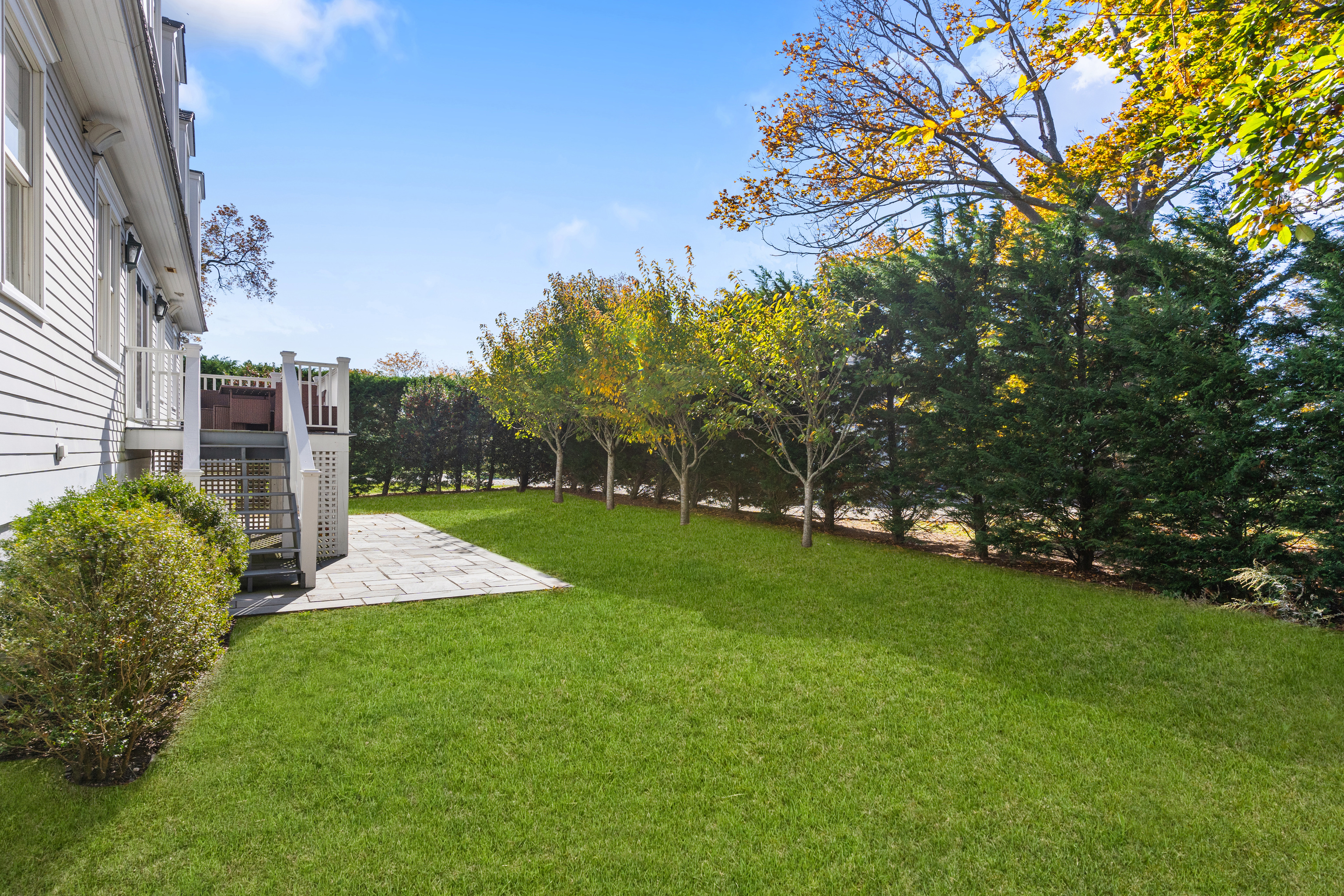 75 Saddle Rock Road Stamford, CT 06902 - Photo 35 of 40 a view of a garden