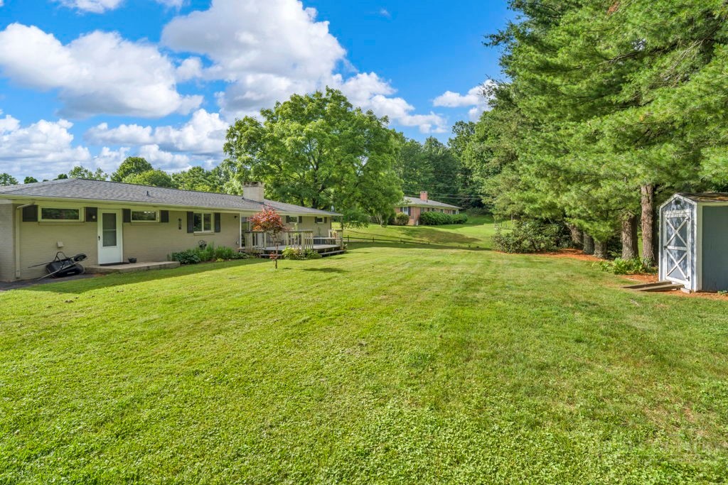443 Dogwood Road Boone, NC 28607 - Photo 4 of 33