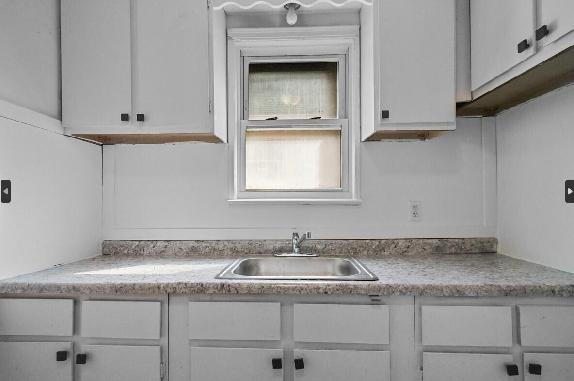4215 Waverly Street, Unit : UPPER Detroit, MI 48238 - Photo 4 of 10