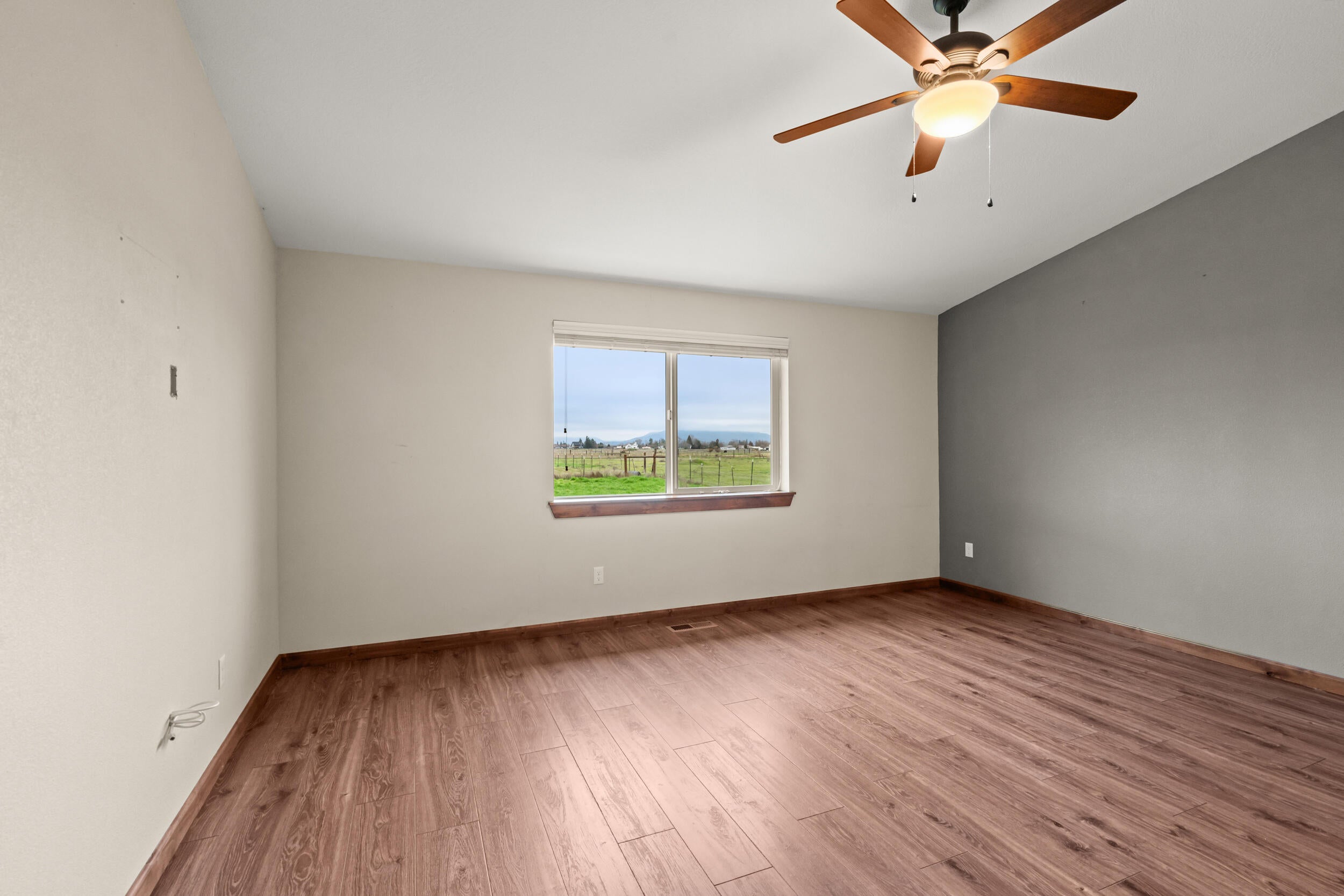 597 Bigham Brown Road Eagle Point, OR 97524 - Photo 12 of 52 Primary Bedroom