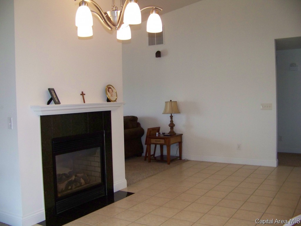 712 Heathrow Lane Rochester, IL 62563 - Photo 6 of 21