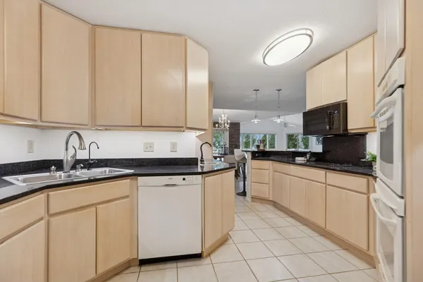 $1,099,900 | 10957 Highway 71 Northeast, Spicer, MN 56288