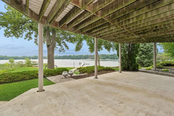 $1,099,900 | 10957 Highway 71 Northeast, Spicer, MN 56288