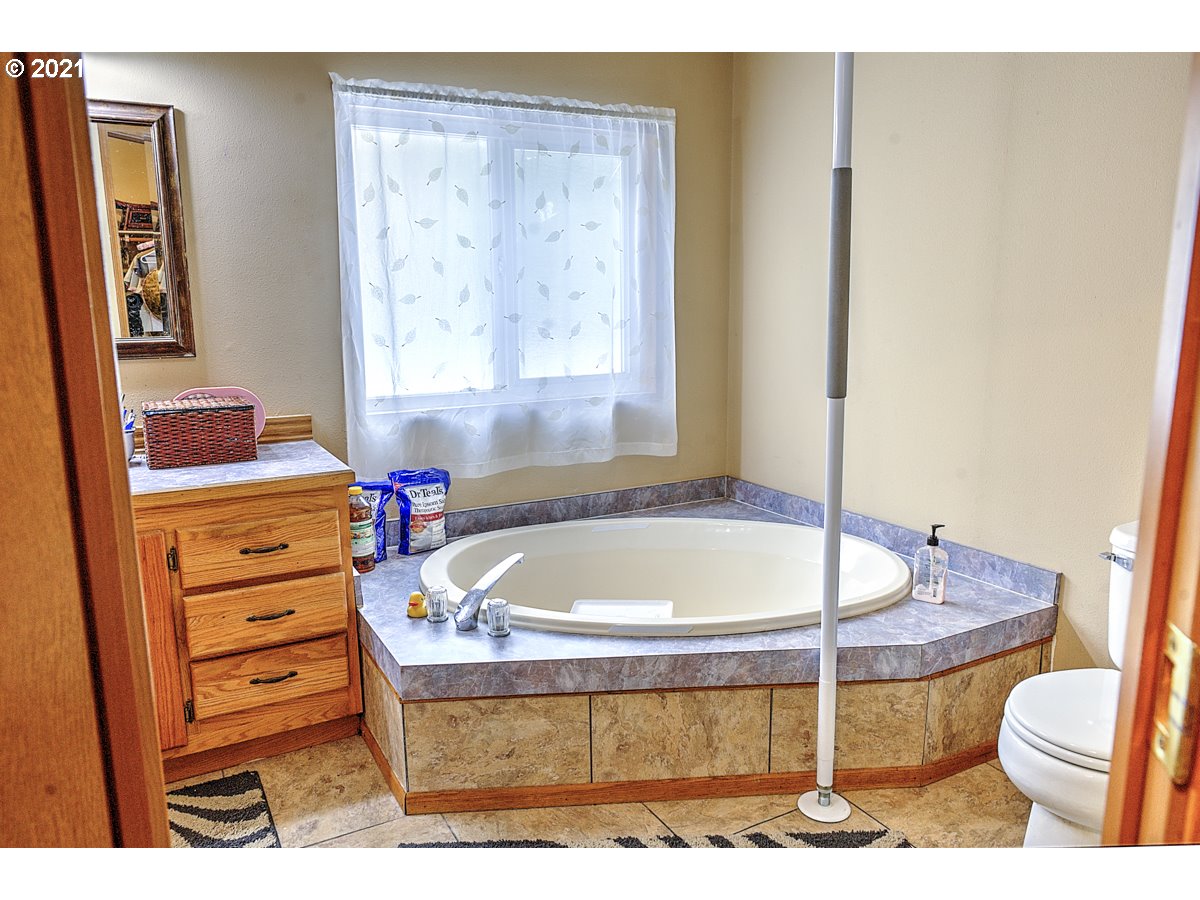 170 Hawks View Road Woodland, WA 98674 - Photo 28 of 32 Gallery Image 28