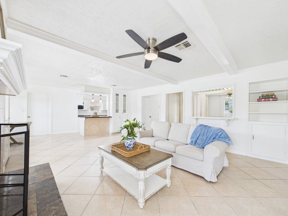 8315 Lichen Lane Spring, TX 77379 - Photo 3 of 31 a living room with furniture and a rug
