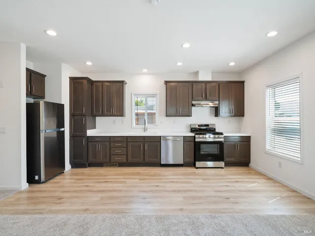 $119,950 | 311 Lake Mendocino Drive, Unit 9, Ukiah, CA 95482