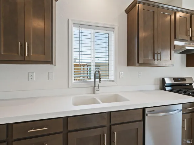 $119,950 | 311 Lake Mendocino Drive, Unit 9, Ukiah, CA 95482