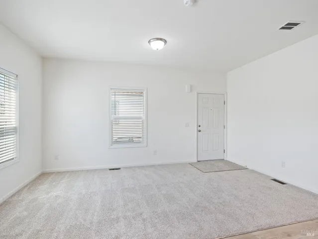 $119,950 | 311 Lake Mendocino Drive, Unit 9, Ukiah, CA 95482