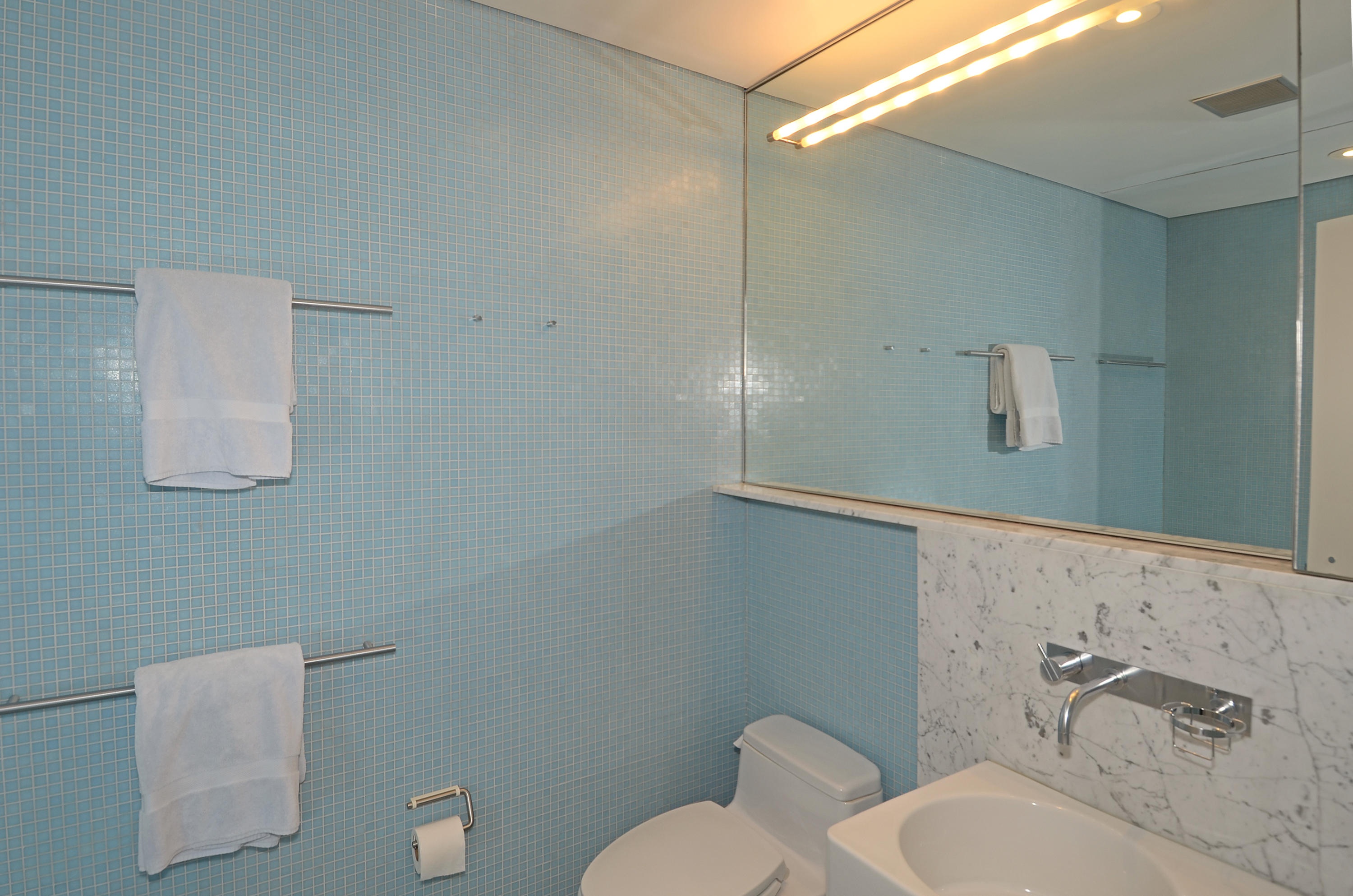 1380 Ponus Ridge Road New Canaan, CT 06840 - Photo 14 of 22 a bathroom with a toilet and a shower