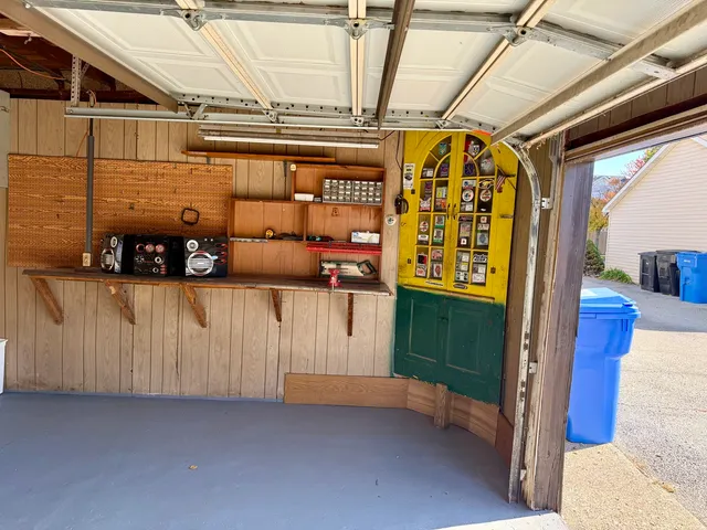 $450,000 | 7805 West Farragut Avenue, Chicago, IL 60656