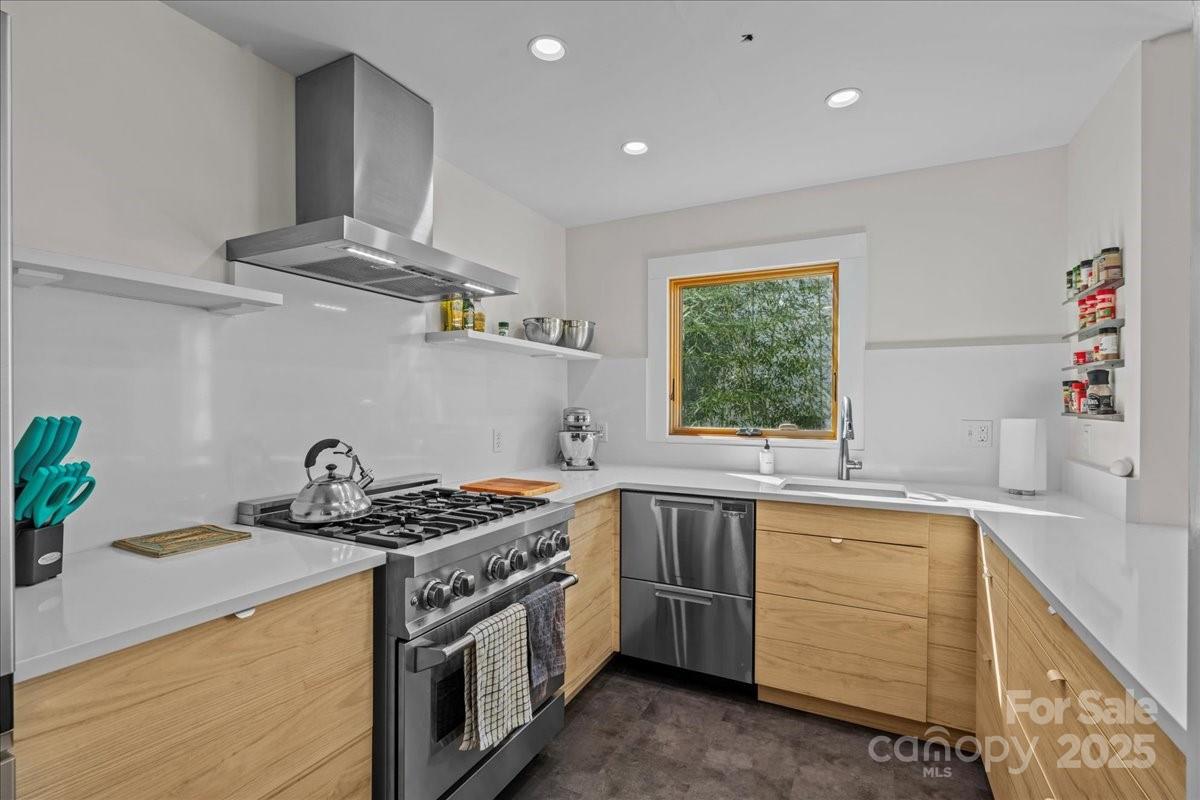 135 Melrose Avenue Tryon, NC 28782 - Photo 11 of 21