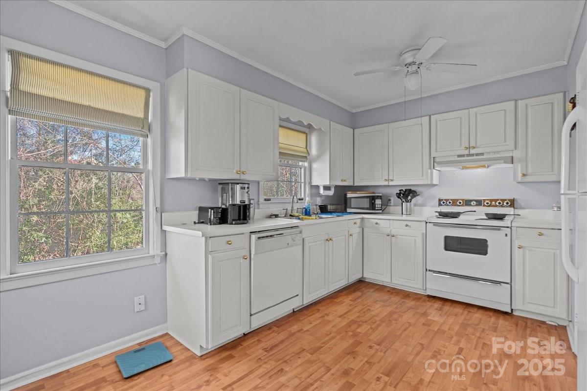 135 Melrose Avenue Tryon, NC 28782 - Photo 15 of 21