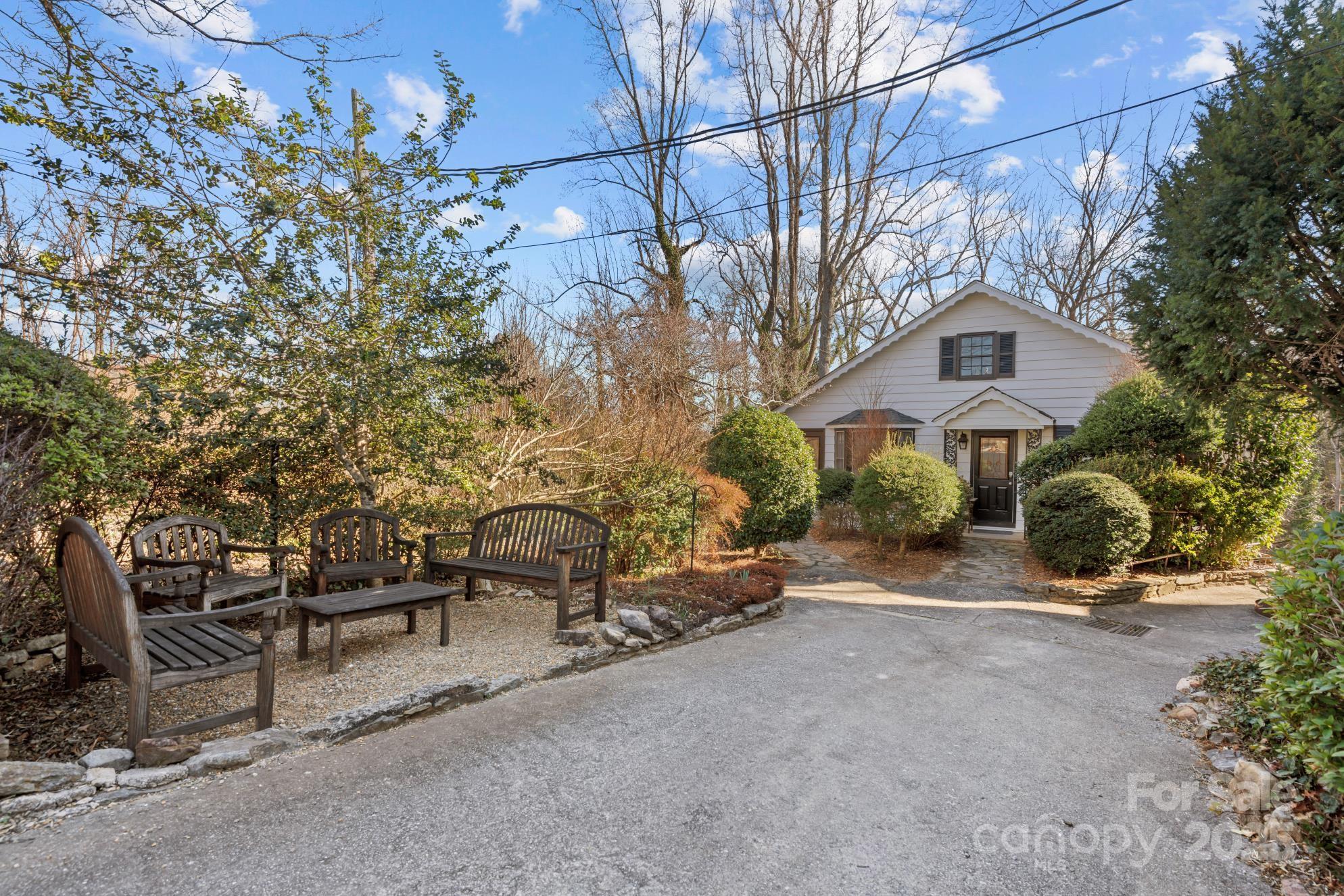 135 Melrose Avenue Tryon, NC 28782 - Photo 4 of 21