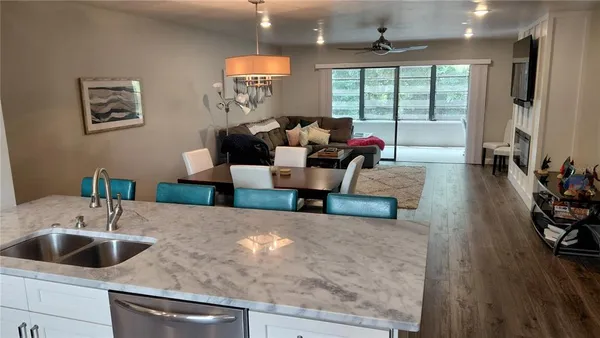 $2,500 | 146 Wild Palm Drive, Unit 146, Bradenton, FL 34210