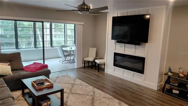 $2,500 | 146 Wild Palm Drive, Unit 146, Bradenton, FL 34210