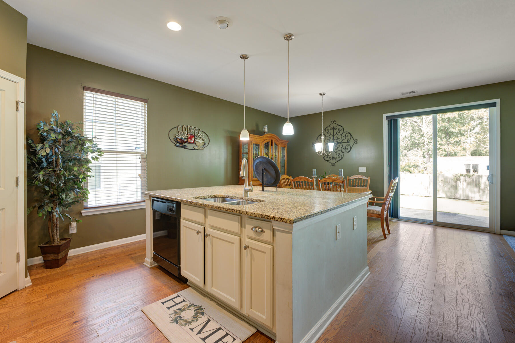 195 Hickory Ridge Way Summerville, SC 29483 - Photo 22 of 34 kitchen 3