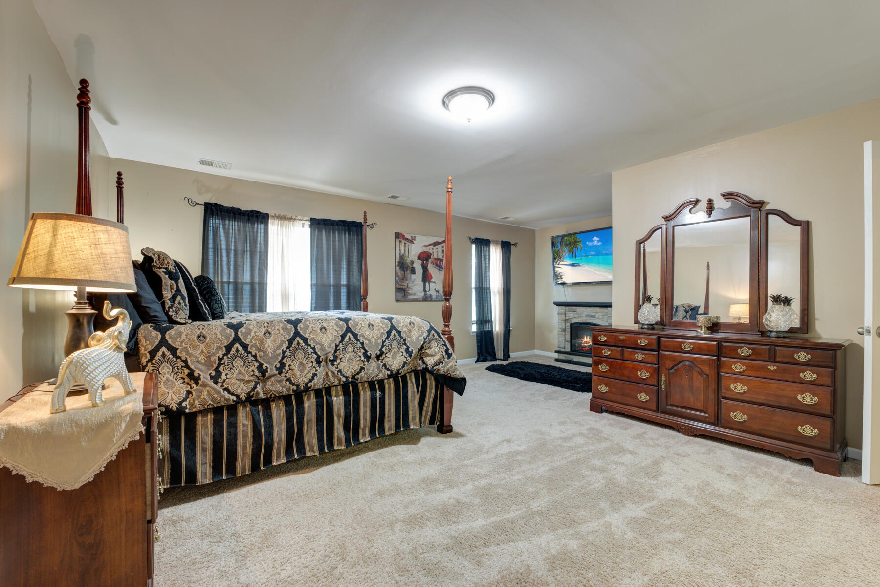 195 Hickory Ridge Way Summerville, SC 29483 - Photo 5 of 34 Master bedroom1