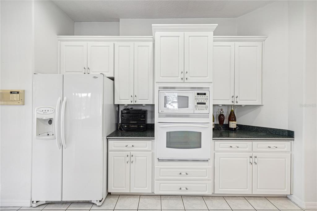 329 Sunset Way Palm Harbor, FL 34683 - Photo 16 of 72