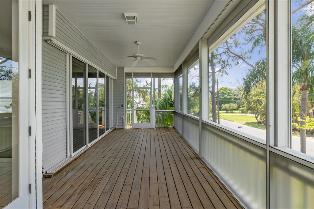 329 Sunset Way Palm Harbor, FL 34683 - Photo 37 of 72