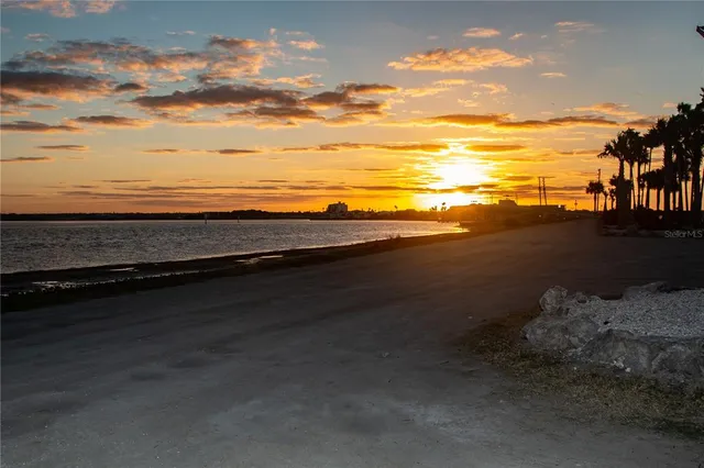 $1,200,000 | 329 Sunset Way, Palm Harbor, FL 34683