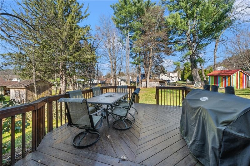 301 Edgewood Road Vestal, NY 13850 - Photo 18 of 25