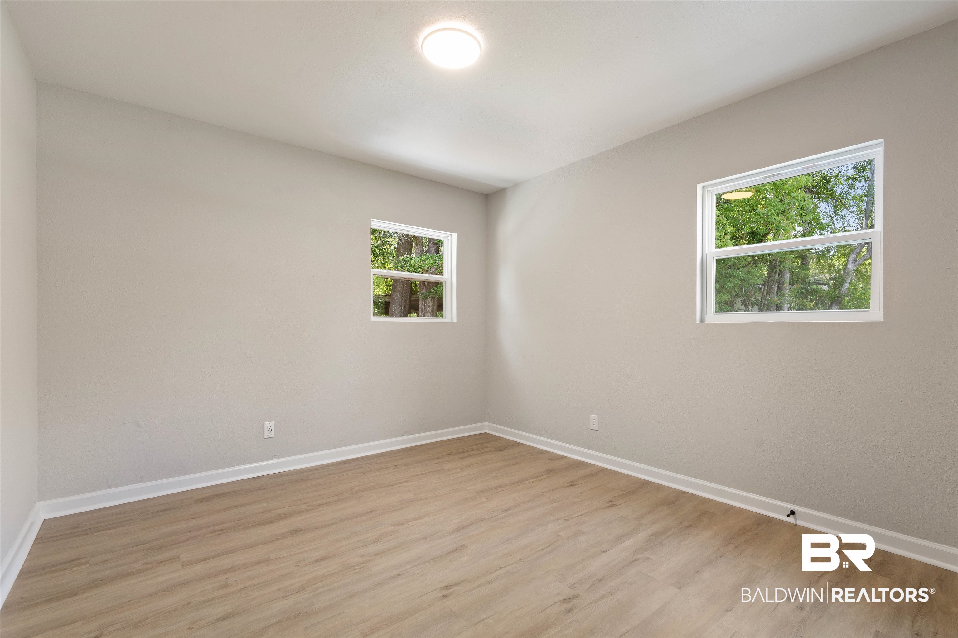 1671 Dothan Street Mobile, AL 36618 - Photo 17 of 25