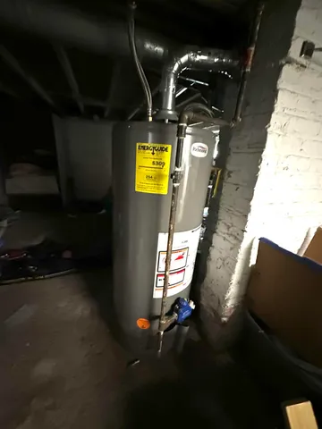 $179,900 | 913 69th Street, Kenosha, WI 53143