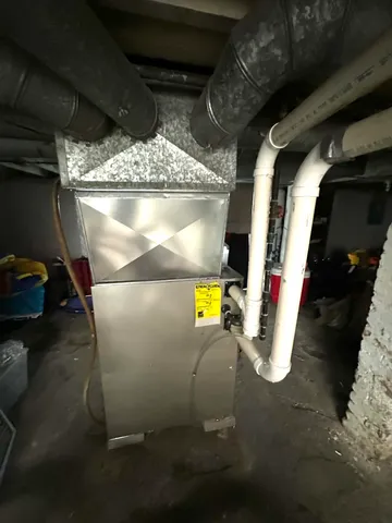 $179,900 | 913 69th Street, Kenosha, WI 53143