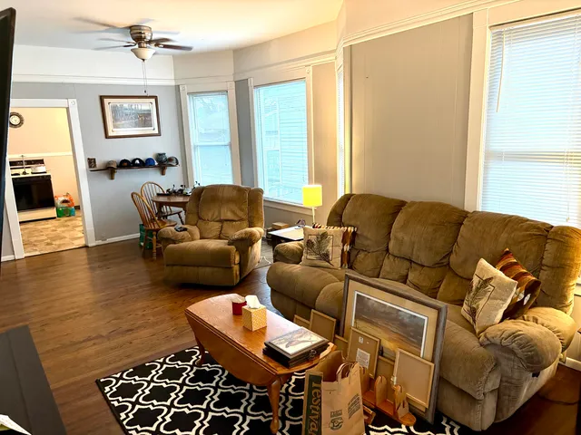 $179,900 | 913 69th Street, Kenosha, WI 53143