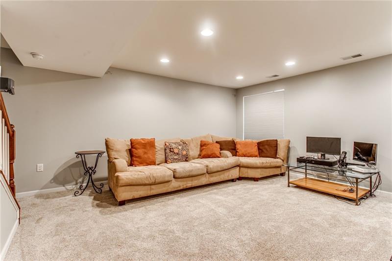 293 Maple Ridge Drive Canonsburg, PA 15317 - Photo 20 of 24
