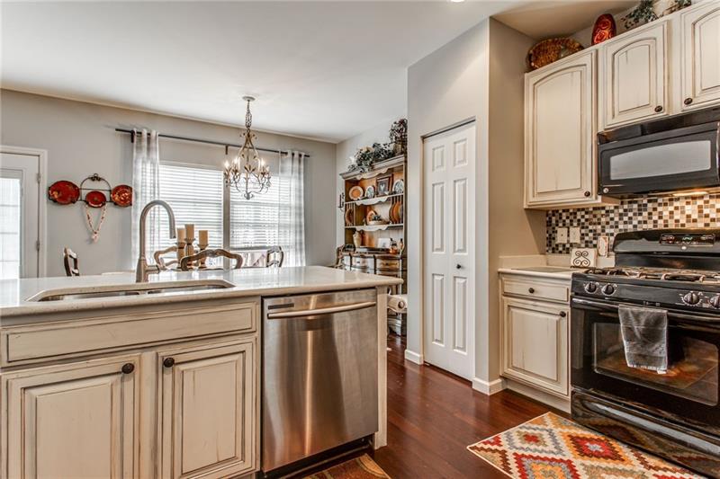 293 Maple Ridge Drive Canonsburg, PA 15317 - Photo 9 of 24