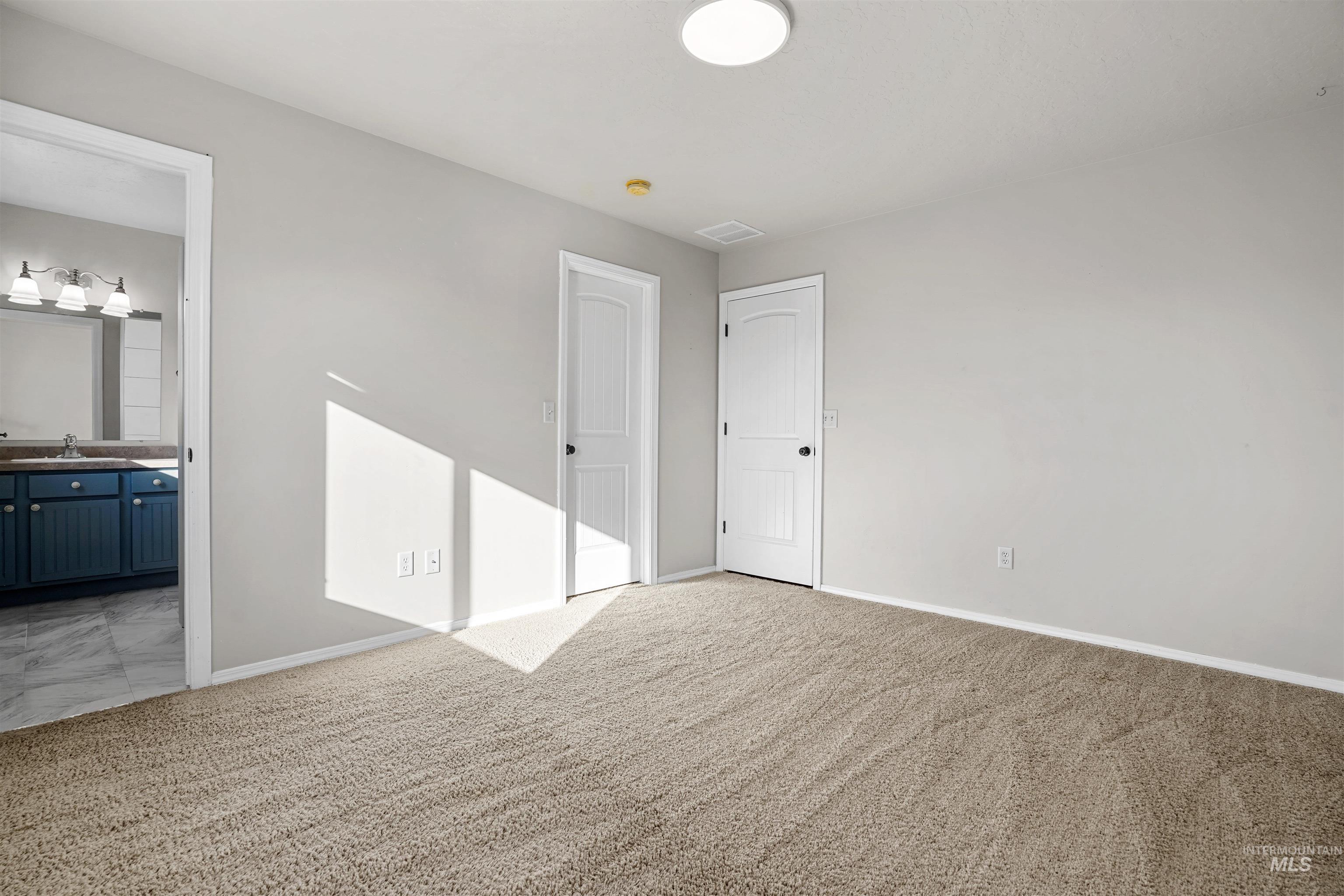 330 West 2nd Street Hazelton, ID 83335 - Photo 10 of 32