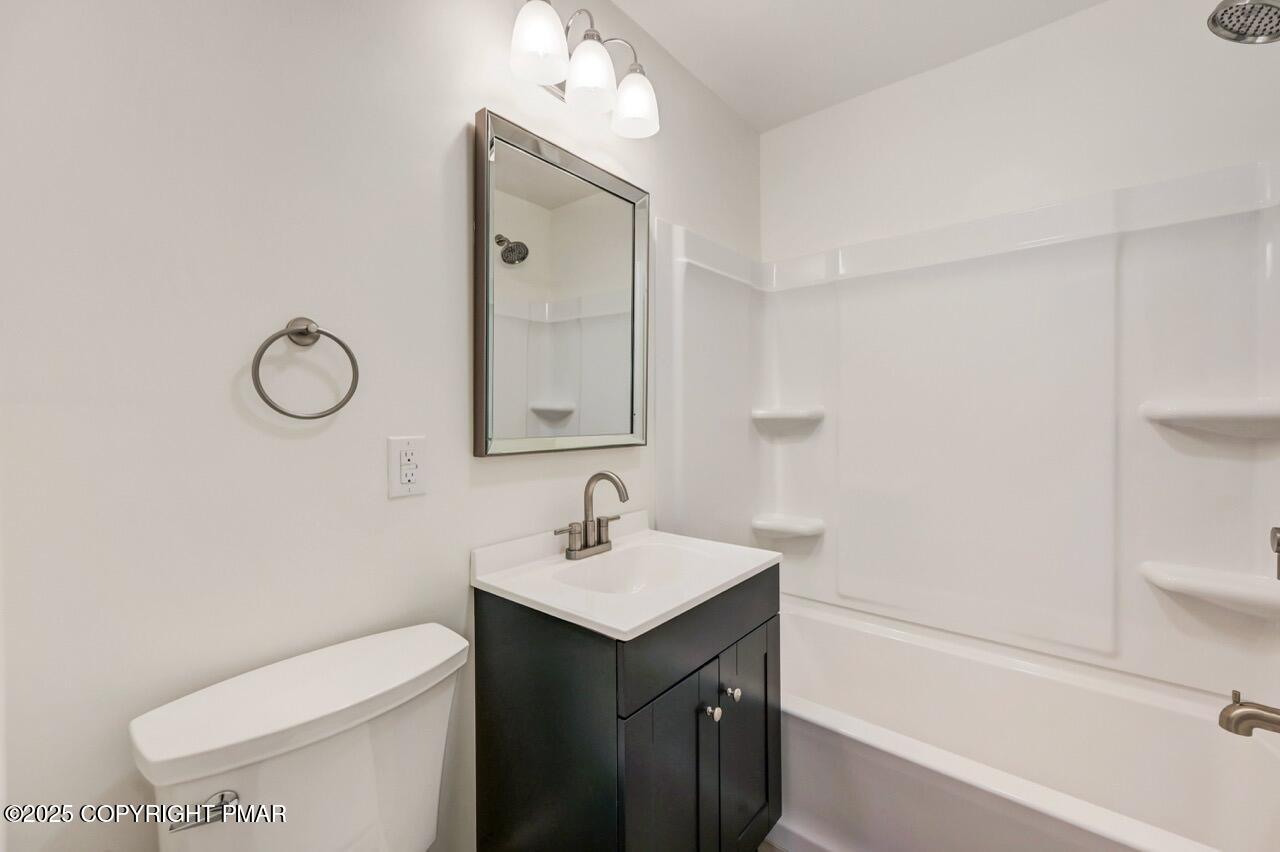 420-426 Scotrun Avenue Scotrun, PA 18355 - Photo 18 of 53 420 Scotrun Ave 17 Large