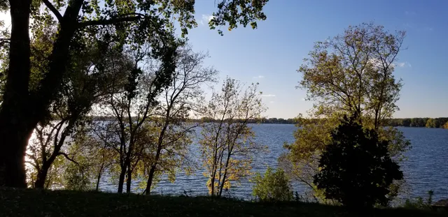 $1,250 | 7105 Main Street, Unit 3, Centerville, MN 55038