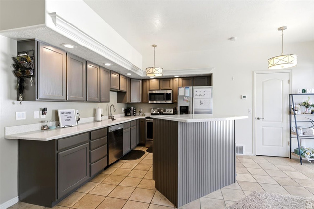 80 Peregrine Lane, Unit 14 Bountiful, UT 84010 - Photo 9 of 20