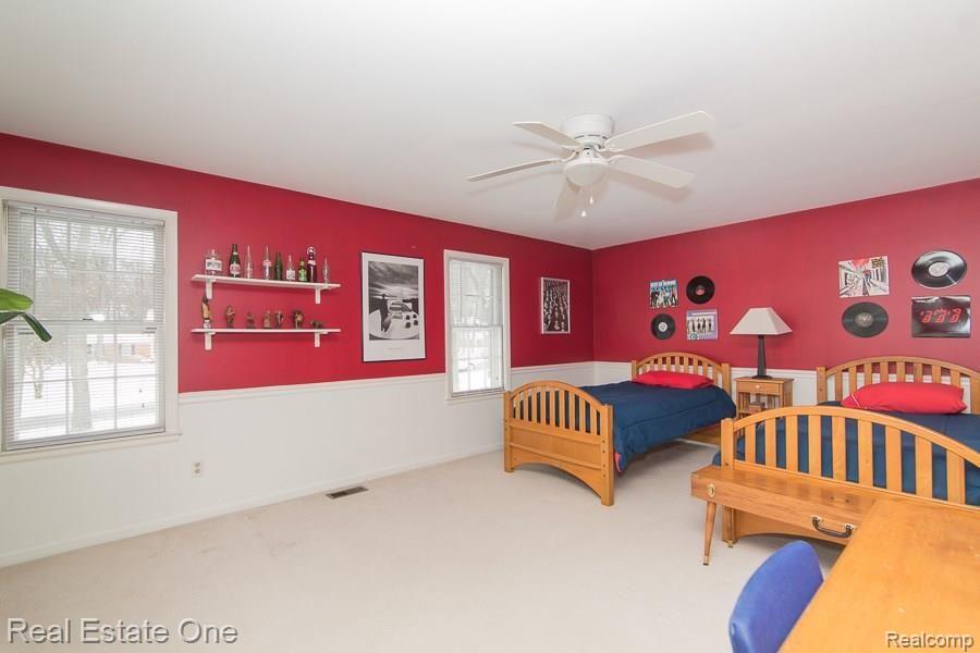 695 Apple Hill Lane Rochester, MI 48306 - Photo 23 of 28 _OL_6459-applehill_36.jpg