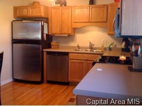 2421 Sutherland Road Springfield, IL 62702 - Photo 2 of 12