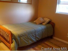 2421 Sutherland Road Springfield, IL 62702 - Photo 7 of 12