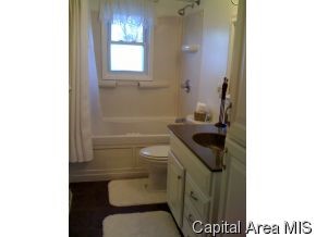 2421 Sutherland Road Springfield, IL 62702 - Photo 9 of 12