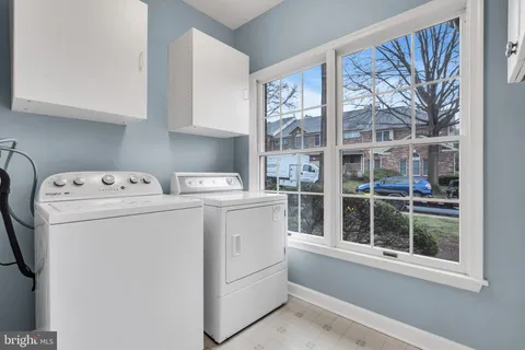 $999,000 | 21 Wilkinson Way, Princeton, NJ 08540