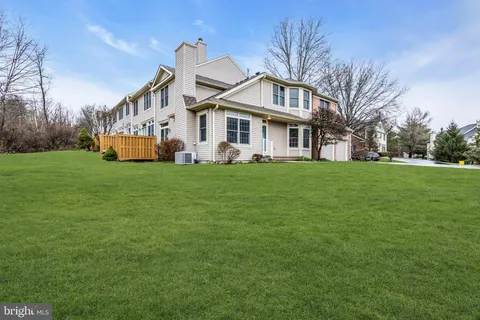 $999,000 | 21 Wilkinson Way, Princeton, NJ 08540