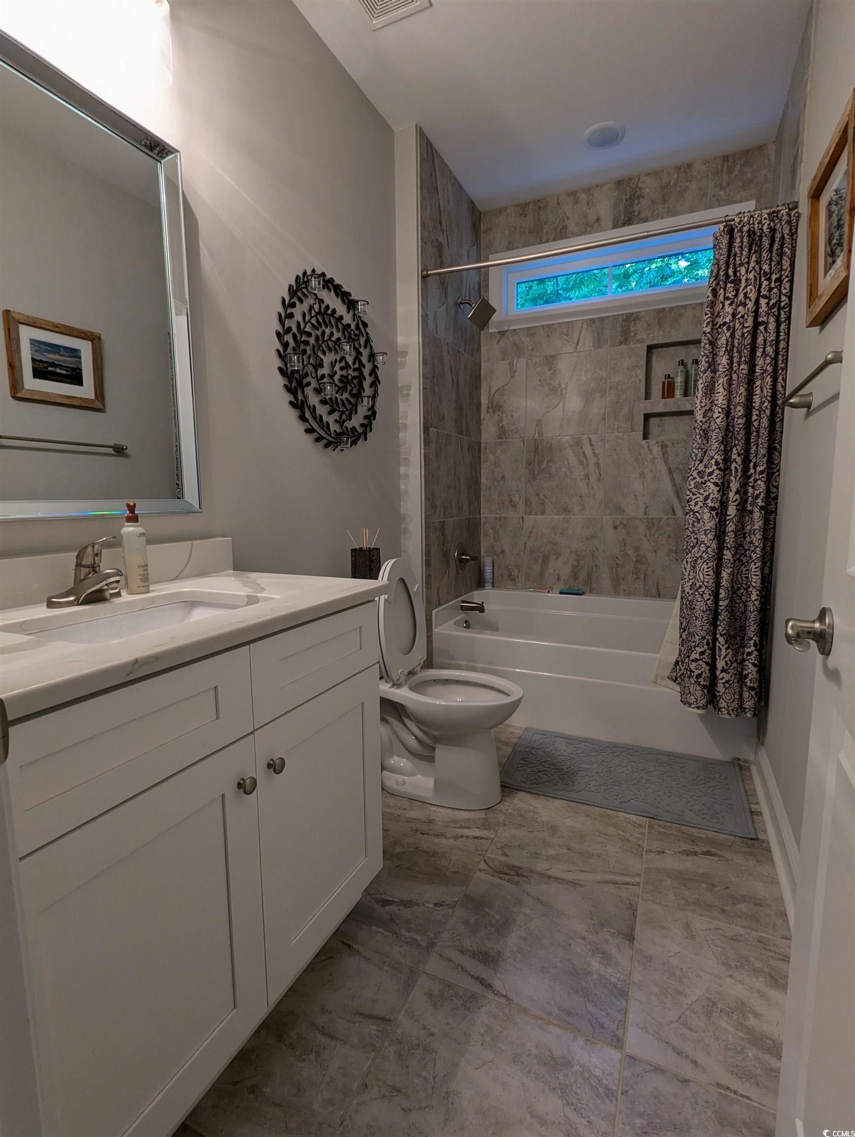 18 Trigger Fish Lane Murrells Inlet, SC 29576 - Photo 22 of 31 Full bath with toilet, shower / bathtub combinatio