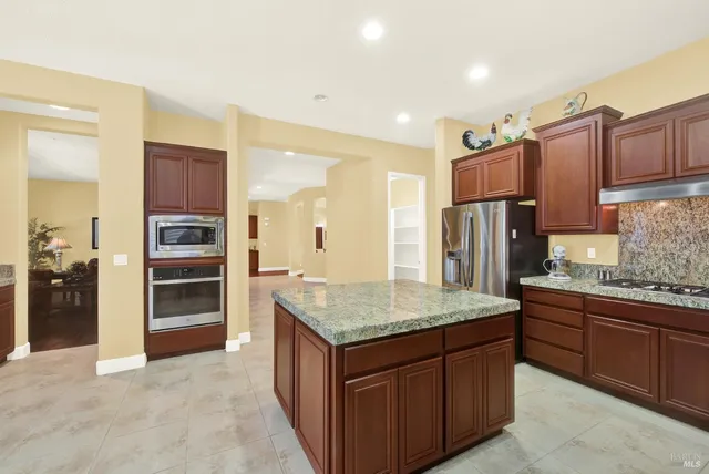 $775,000 | 681 Canterbury Circle, Vacaville, CA 95687