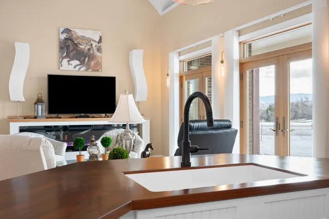 $1,275,000 | 70 Saddlecrest Drive, Sheridan, WY 82801